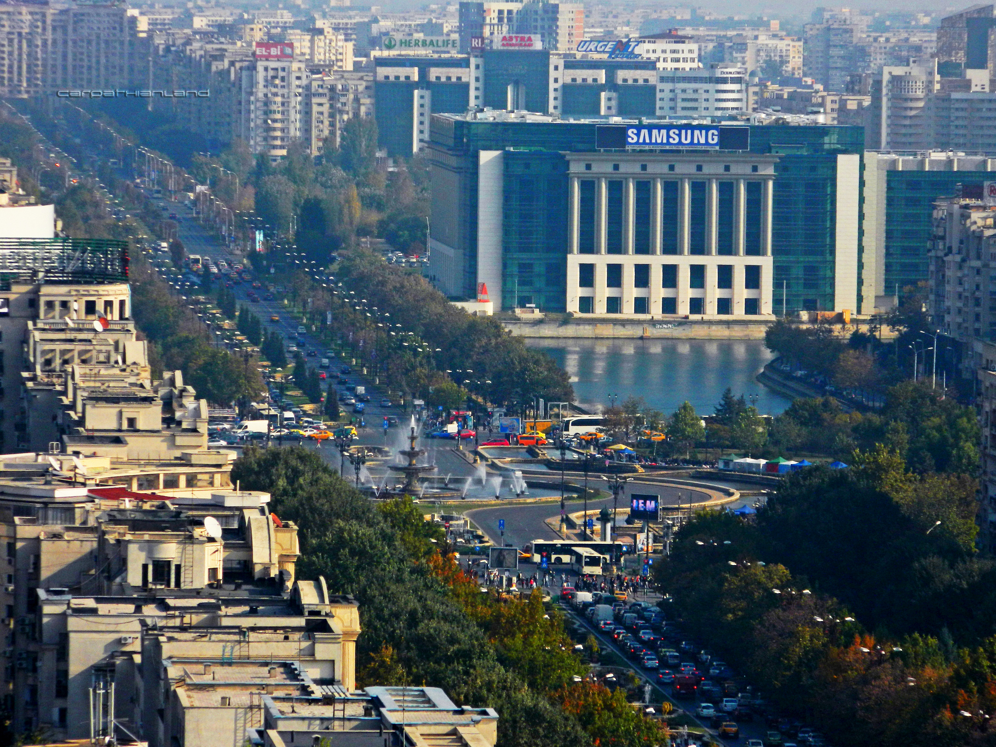 Столица румынии. Bucuresti Румыния. Бухарест центр. Румыния столица город. Бухарест Румыния высотки.